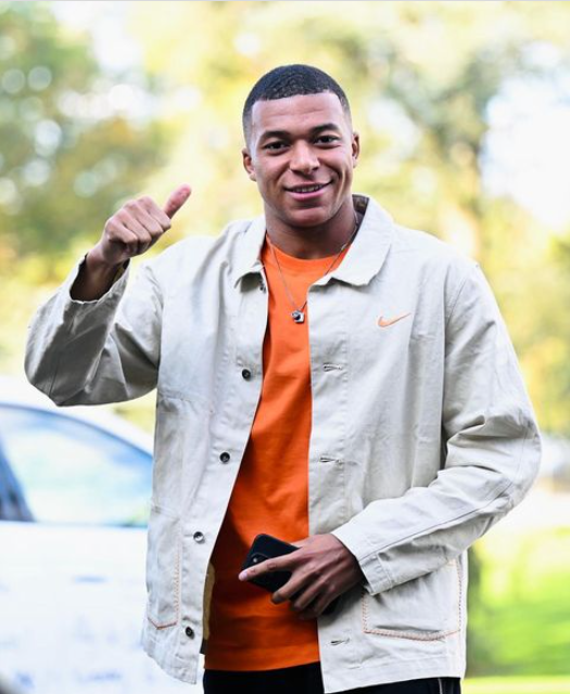 Kylian Mbappé Et Sa Copine, Parents, Fortune, Âge, Taille & Poids