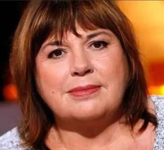 Michèle Bernier Jeune, Taille, Poids, Parents, Fortune, Origine, Âge