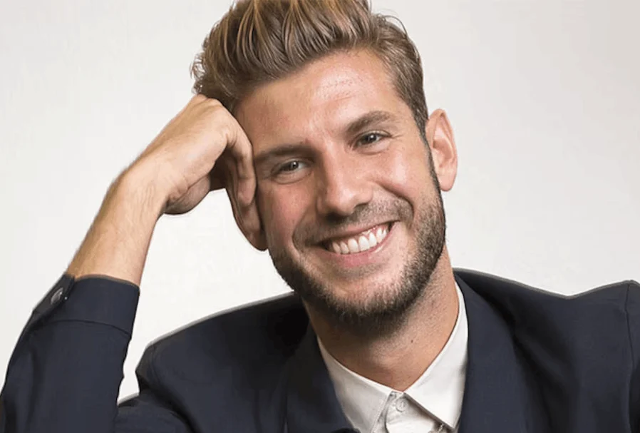 Moam Martijn Nekoui Leeftijd: Lengte, Partner, Vermogen, Kinderen