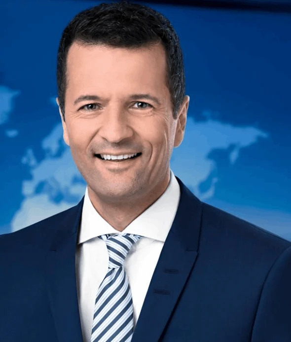 Entdecken Sie das Leben und die Karriere von Gerrit Derkowski: Ein renommierter deutscher Journalist
